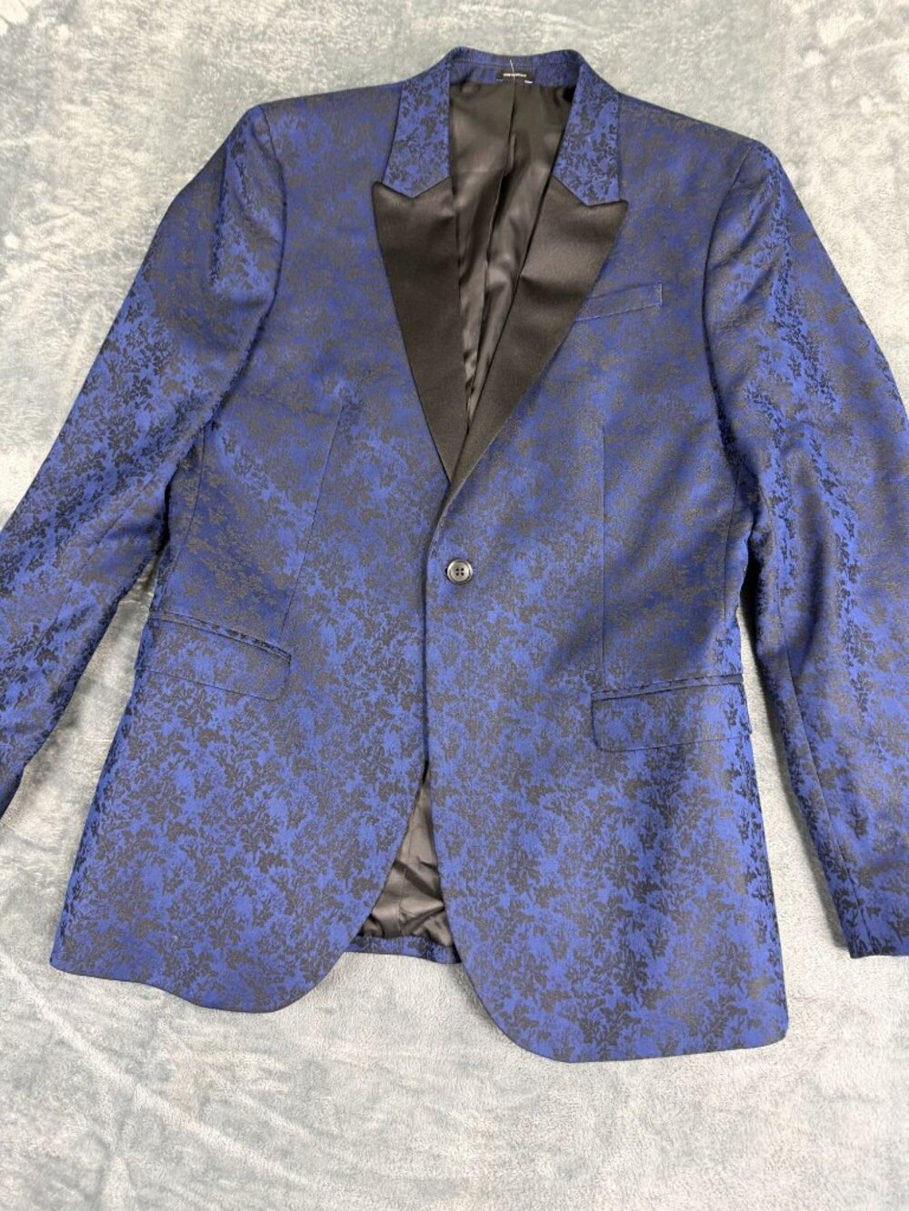 J. Ferrar Mens Slim Fit Blue & Black Floral Brocade Blazer 40R Satin Lapel